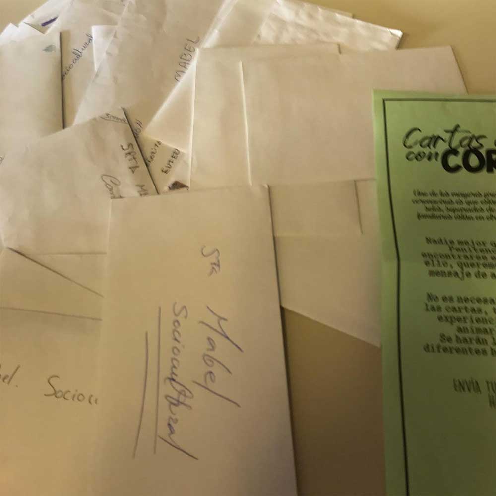 Algunas de las cartas enviadas a los pacientes Algunas de las cartas enviadas a los pacientes