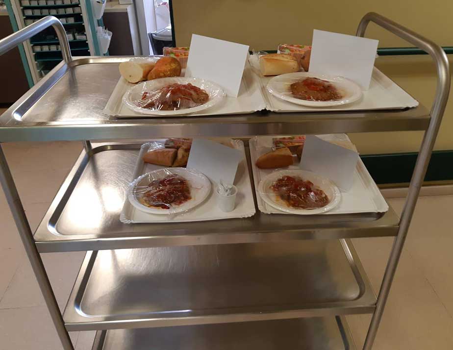 Algunas comidas para los pacientes con las cartas Algunas comidas para los pacientes con las cartas