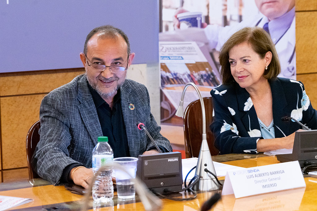 Luis Alberto Barriga Martín, director general del Imserso y Matilde Pelegrí Torres, presidenta del Grupo Senda