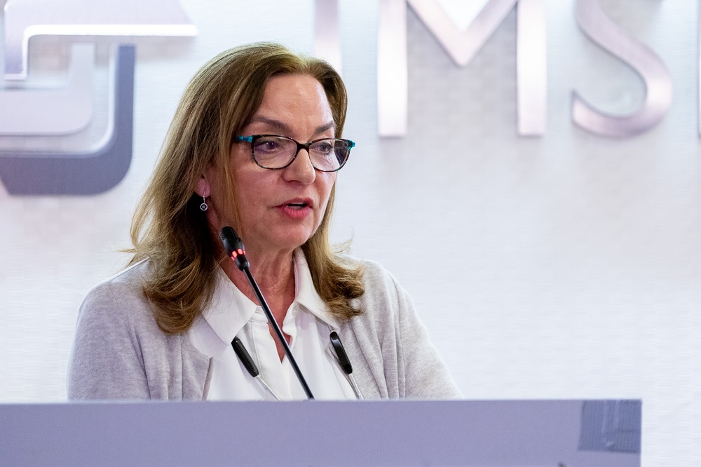 Clara Gutiérrez Gamero, jefa de Área de la Subdirección General de Planificación, Ordenación y Evaluación del Imserso, durante su intervención.