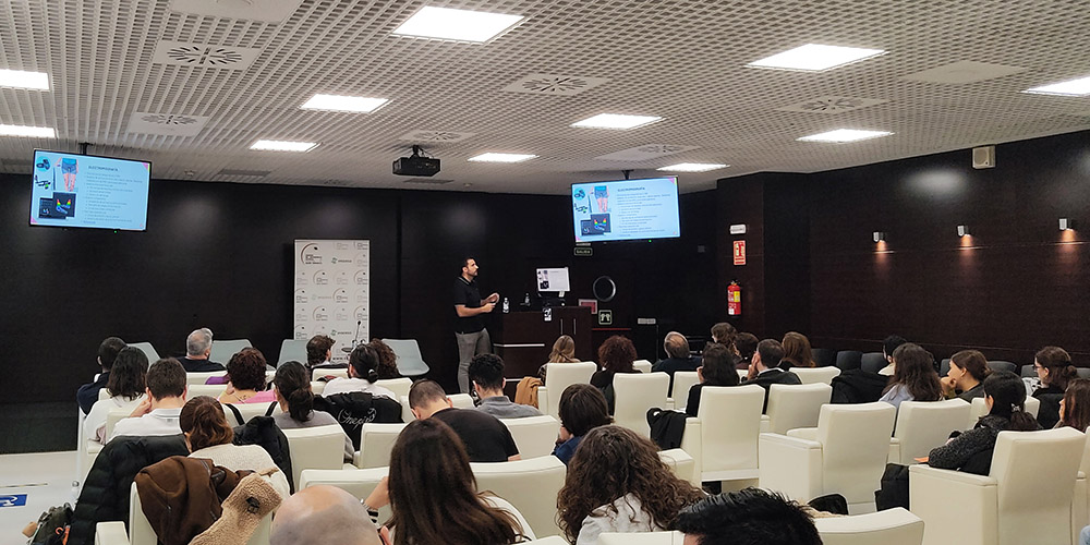 Vista del salón de actos del Ceadac durante la jornada.